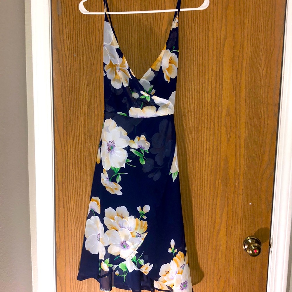 Livagirl size L cross back, floral, midi summer dress